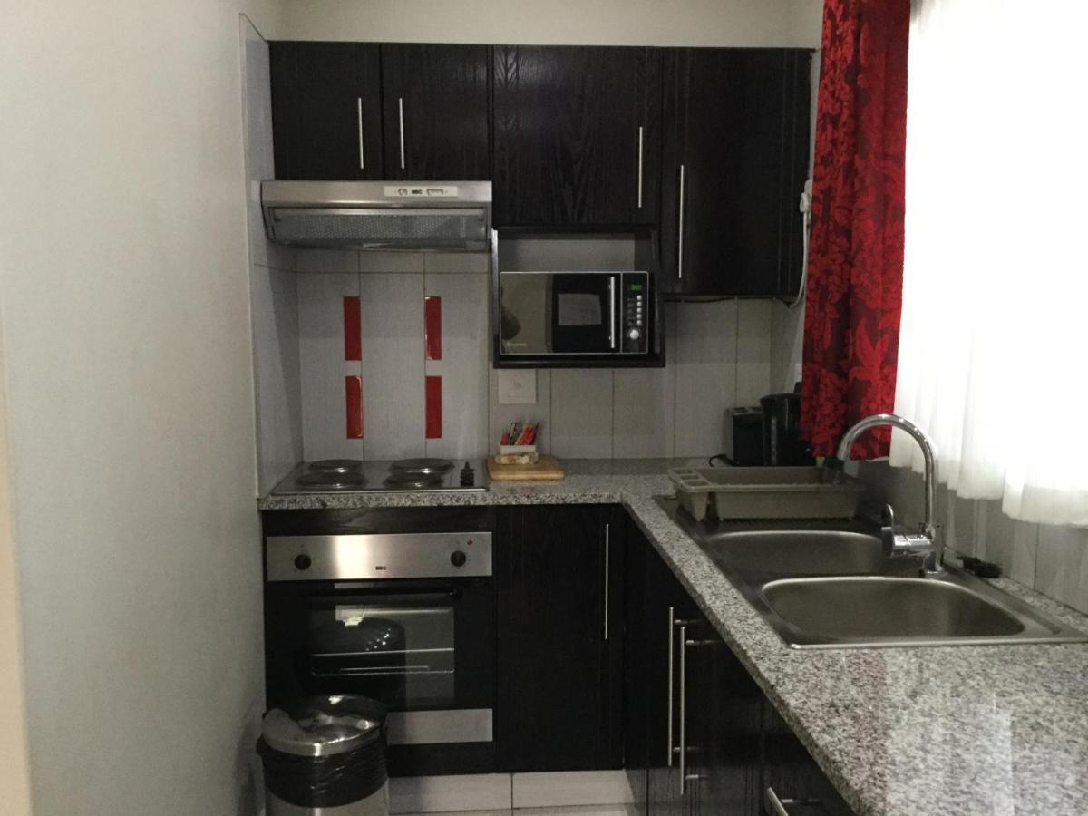 Goodey'S Guesthouse Pretoria-Noord Eksteriør bilde