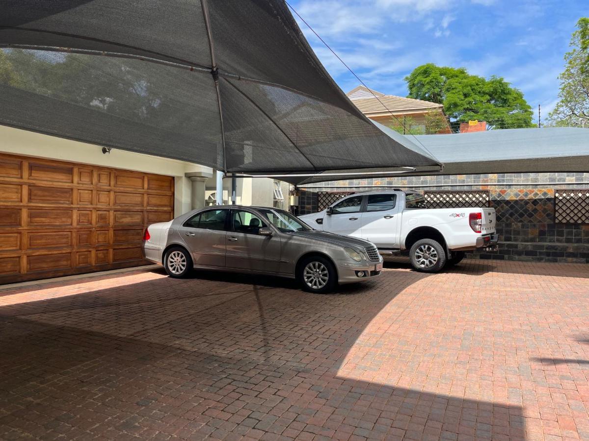 Goodey'S Guesthouse Pretoria-Noord Eksteriør bilde